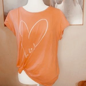 pink be kind knotted tee